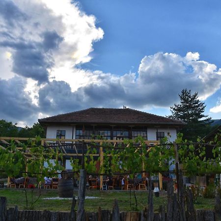 Corbadziski An Ethno House Acomodação com café da manhã Vratnica Exterior foto